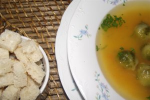 Supă de legume cu varză de Bruxelles