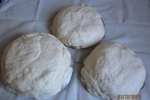 Fasole cu ciolan servita in paine de casa!!!