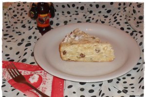 Budinca de macaroane cu branza dulce si stafide
