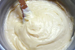 Eclere cu crema de vanilie
