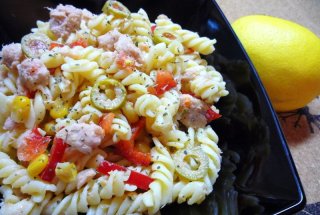 Salata cu paste si ton