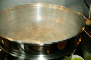 Budinca de paste colorate cu carne si ciuperci