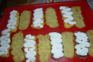 Eclere cu crema de patiserie