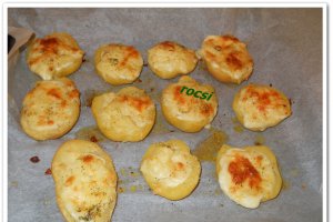 Cartofi umpluti cu cascaval la cuptor