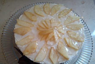 Tort cu gutui si crema de branza dulce
