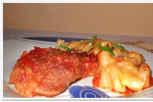 Fileuri de muschi cu paste si branza la cuptor