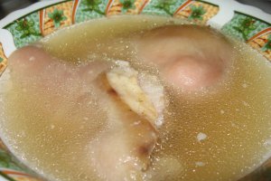 Racituri moldovenesti (sau piftie de porc )