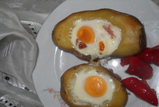 Cartofi copti la cuptor