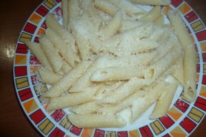 Ciulama de porc cu ciuperci si paste