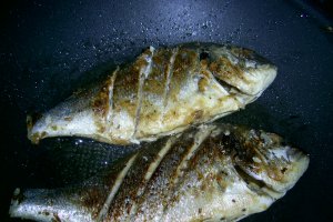 Dorada marinata cu oregano