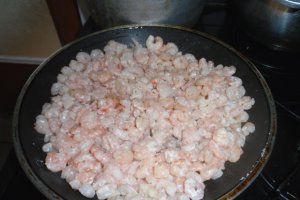 Creveti cu furnici in copac