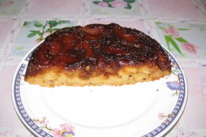 Tarta de fructe in caramel