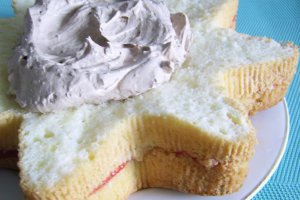 Tort steluta cu crema de visine si ciocolata
