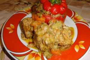 Ardei umpluti cu carne de porc