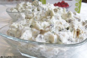 Salata de ciuperci cu maioneza si usturoi