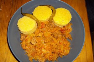 Varza calita cu jumari afumate