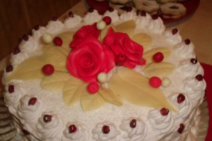 Tort cu mousse de zmeura si crema diplomat