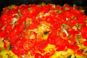 Somon cu legume la cuptor