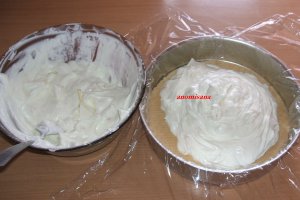 Tort Diplomat acoperit cu pastă  marshmallow
