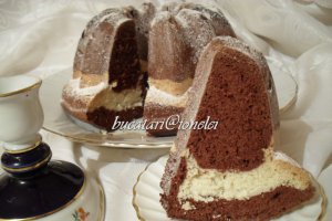 Chec din albusuri cu cacao si nuca de cocos