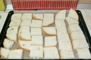 Tartine cu icre rosii
