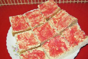 Tartine cu icre rosii