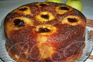 Tort cu mere coapte