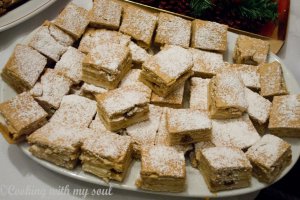 Prajitura din foi umplute cu frisca