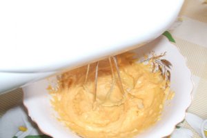 Mic dejun cu degeţele de caşcaval, omletă stea şi salată de ţelină