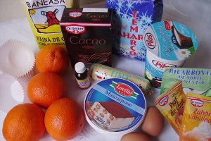 Red velvet cupcakes cu cremă de portocale