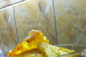 Ananas copt in sos vanilat de portocale