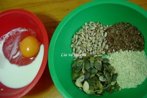 Chifle integrale cu patru feluri de seminte