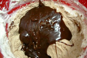 Tort cu doua creme de ciocolata