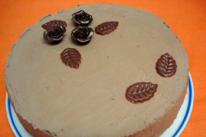 Tort cu doua creme de ciocolata