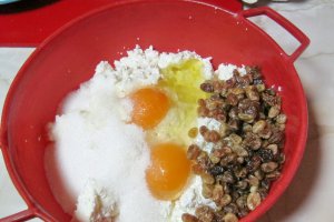 Clatite umplute, in sos de vanilie, cu mot de bezea