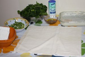 Placinta cu spanac si feta/ Spanakopita