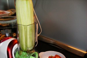 Salata de dovlecei si castraveti