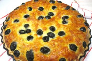 Tarta mediteraneeana cu branza si masline by Ruxy