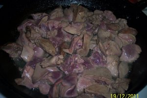 Ficatei de pui la tigaie