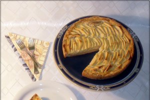 Tarta cu Mere si Crema de Vanilie