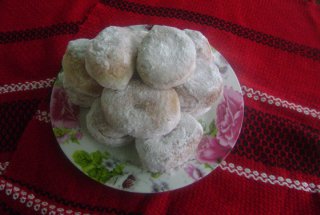 Gogoşi cu marmeladă de prune