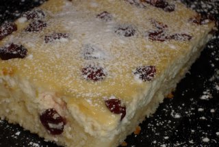 Prajitura cu branza dulce si merisoare