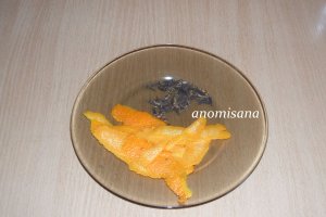Pere în sos de vin roşu