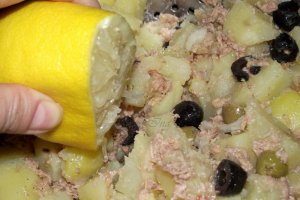Salata de cartofi cu ton