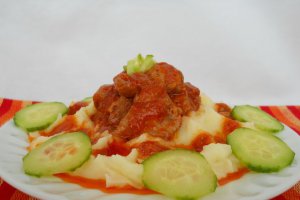 Curcan cu ceapă şi sos cu piure