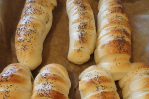 Cornuri pufoase cu ciocolata