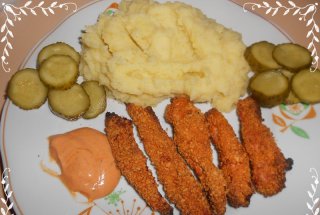 Piept de pui crocant cu piure si sos dulce acrisor
