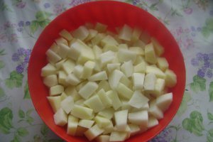 Ciorbă de cartofi cu ciolan afumat