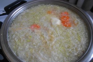 Ciorba de varza cu costite afumate