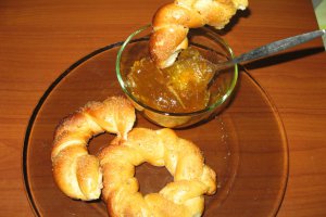 Mic dejun a la Bucataras: Covrigi dulci